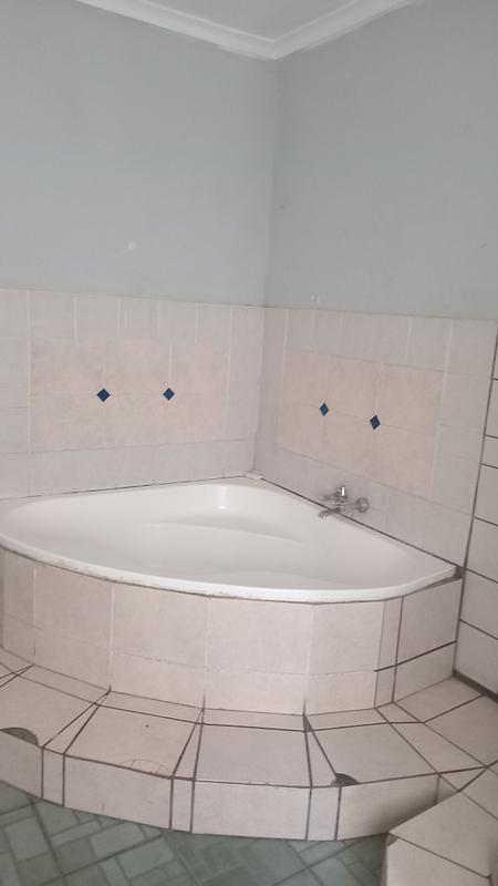 8 Bedroom Property for Sale in Klein Parys Western Cape